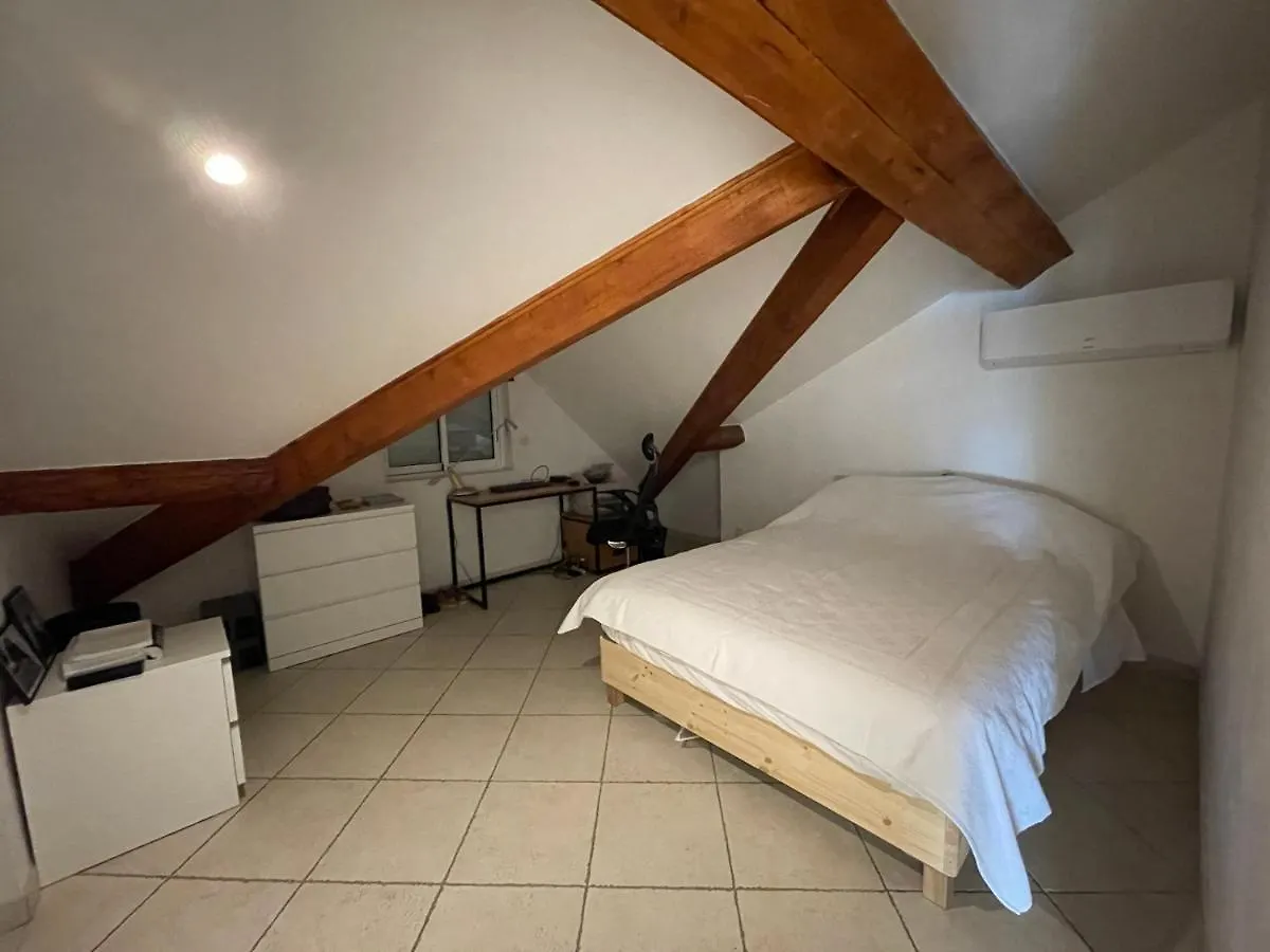 Bandol : Tres Bel Appartement Avec Grande Terrasse Et Vue Exceptionnelle Sur Mer 0*,  France
