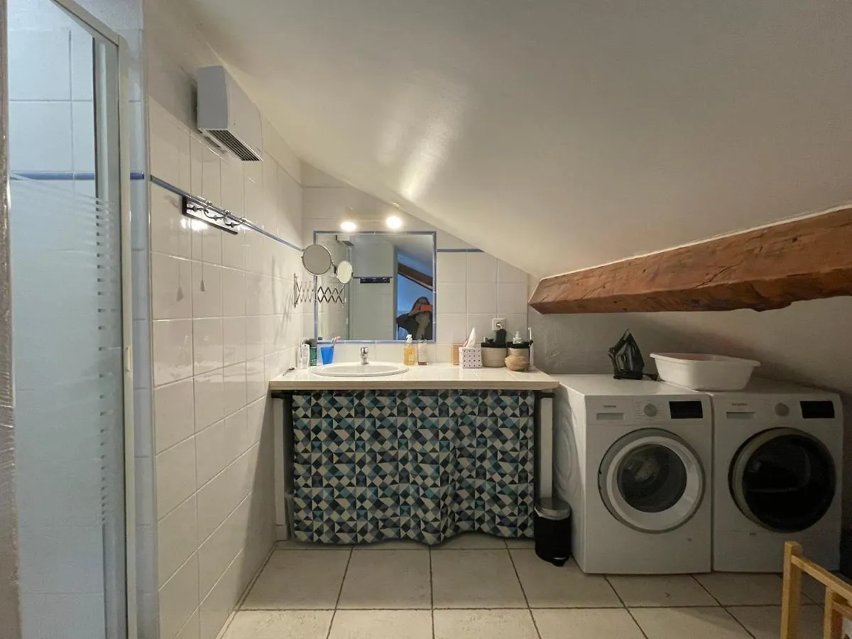 Bandol : Tres Bel Appartement Avec Grande Terrasse Et Vue Exceptionnelle Sur Mer Apartment