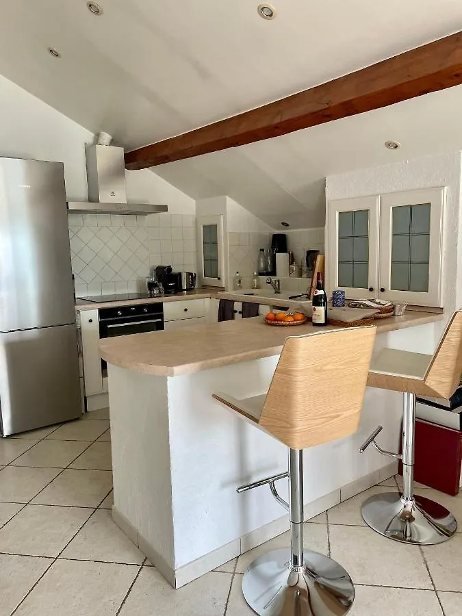 Apartment Bandol : Tres Bel Appartement Avec Grande Terrasse Et Vue Exceptionnelle Sur Mer France
