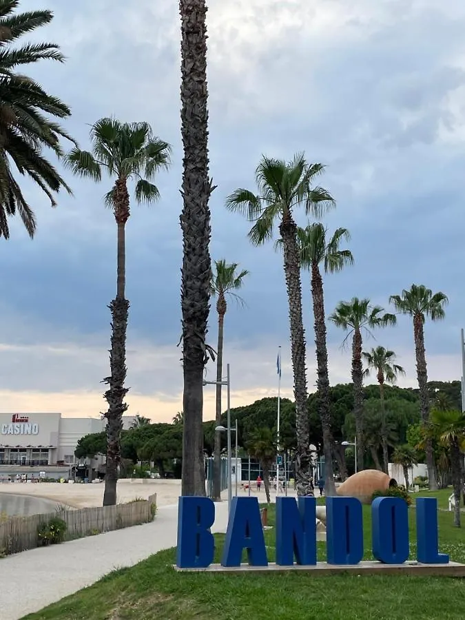 Bandol : Tres Bel Appartement Avec Grande Terrasse Et Vue Exceptionnelle Sur Mer France